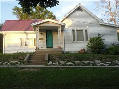 804 Mill St photo 1