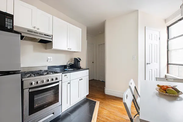 Rented by Compass | media 14