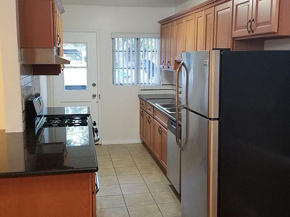 2nd image of 1274 Havenhurst Dr APT 6