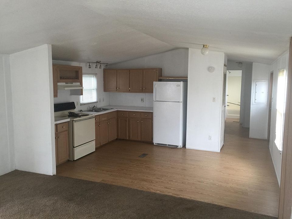 2nd image of 8221 Cover Rd
