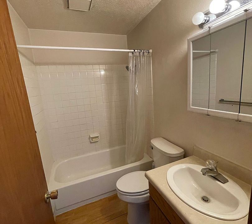 502 Lewis Ave Apartment Rentals Larimore, ND Zillow