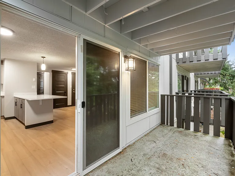 Bayswater Apartments — Photo 25
