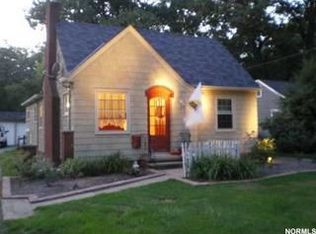 564 Vineland Rd, Bay Village, OH 44140