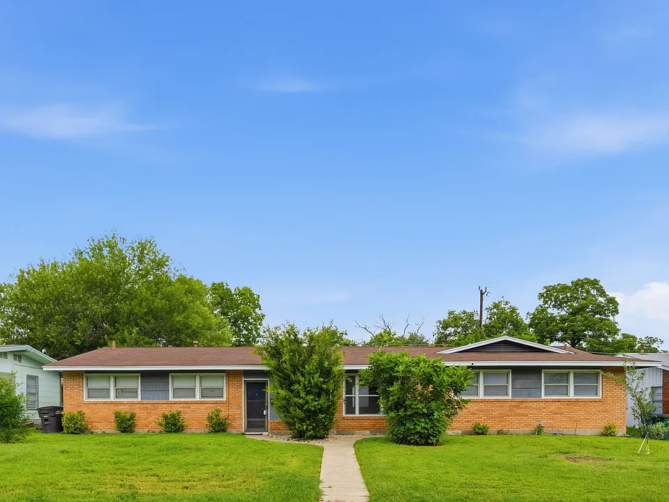 135 Brettonwood Dr #135
