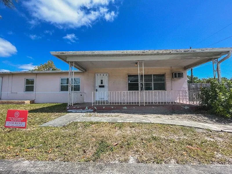 1 bed, 1.0 bath, 700 sqft, $1,295 — Photo 4
