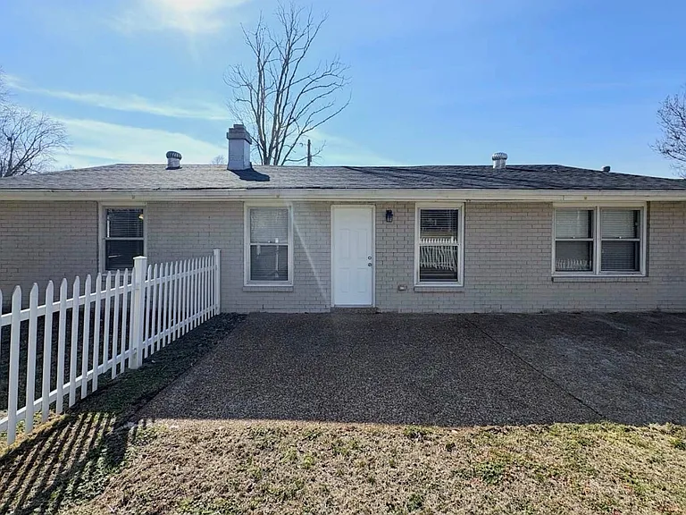 124 Lake Terrace Cir — Photo 16