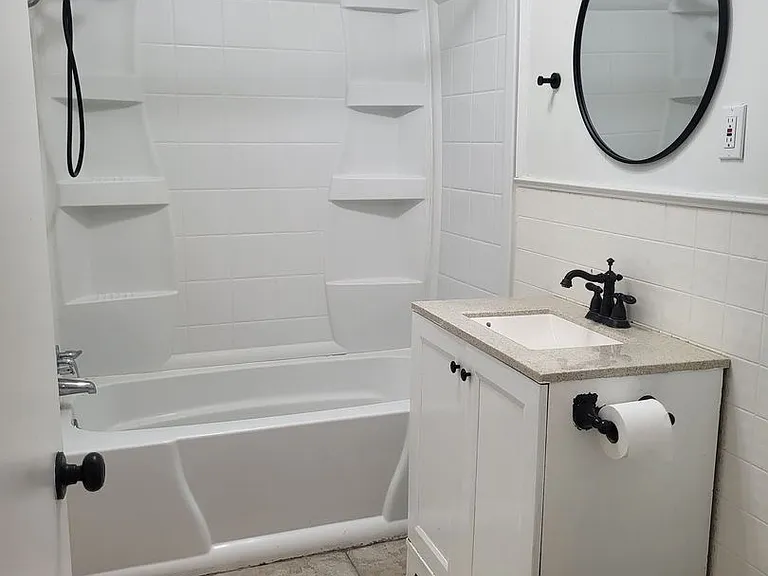 1712 E Kaley Ave — Photo 10