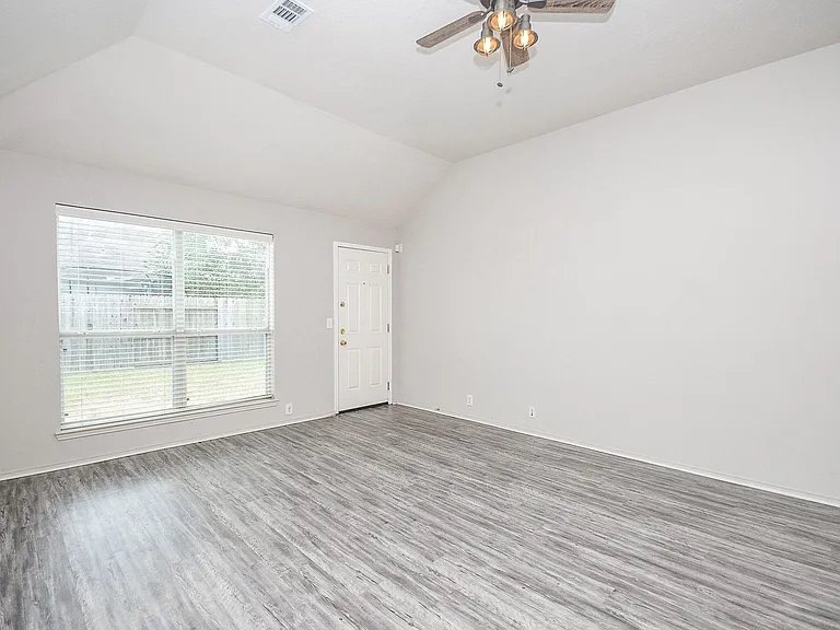 30406 Mesa Valley Dr — Photo 9