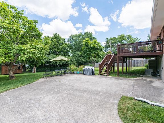 5th image of 3185 Carriage Ln