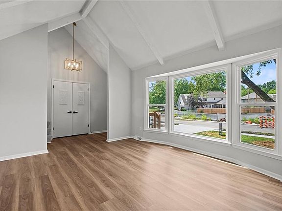5th image of 10021 Knox Dr