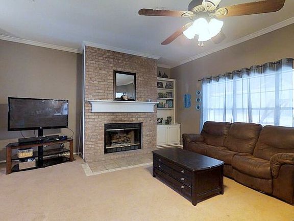 5th image of 1319 Corey Dr