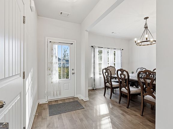 5th image of 251 Quail Forest Cir