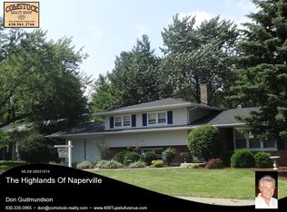 409 Tupelo Ave, Naperville, IL 60540