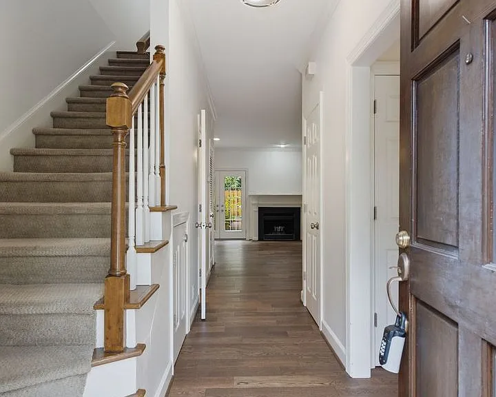 115 Westwood Trce — Photo 3