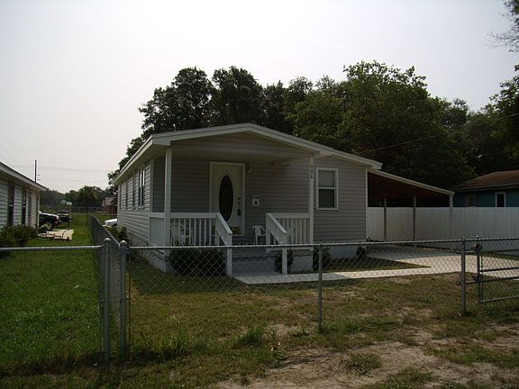 Left view of front of home