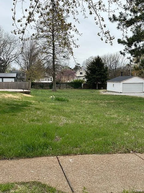 6802 Scanlan Ave photo 1