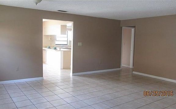 5th image of 5120 N Jamaica St