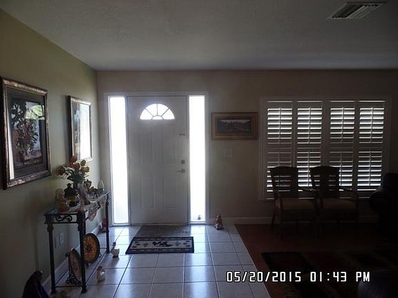 3rd image of 438 NE Solida Cir