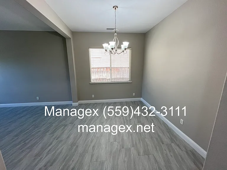 2175 Lester Ave — Photo 7