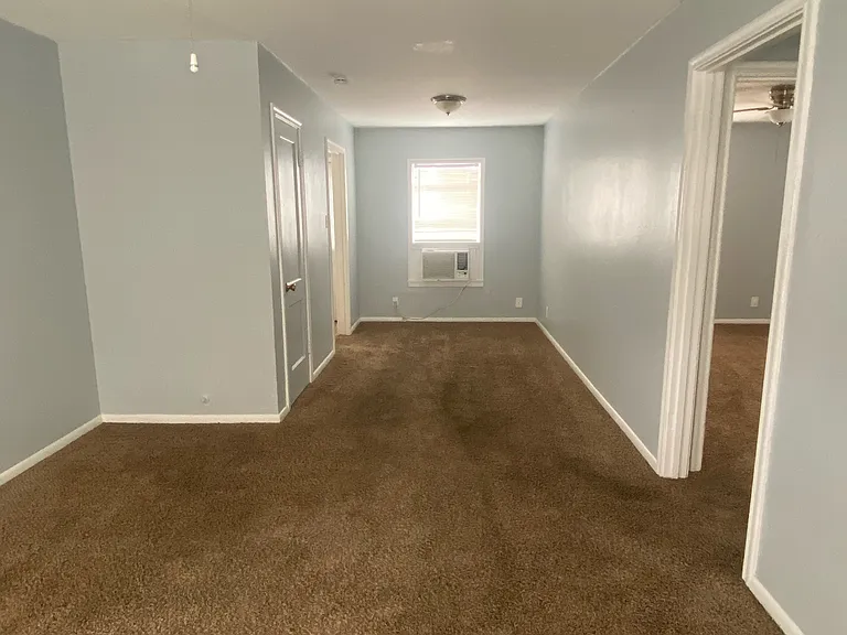 653 Robinson St #4 — Photo 9