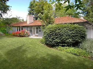 3844 Greenbrier Ln, Mercer Island, WA 98040