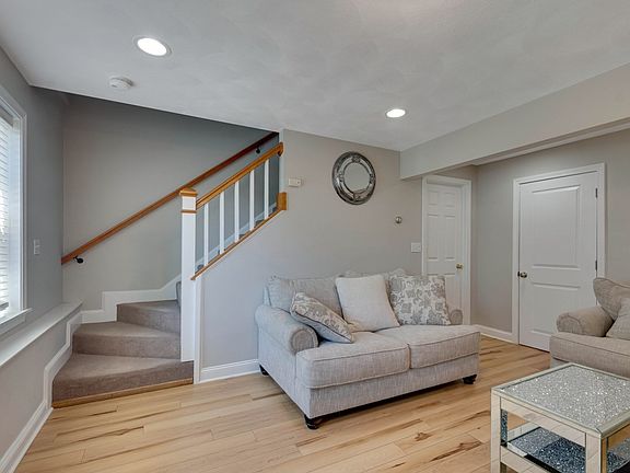 5th image of 23 Lovers Leap Ave