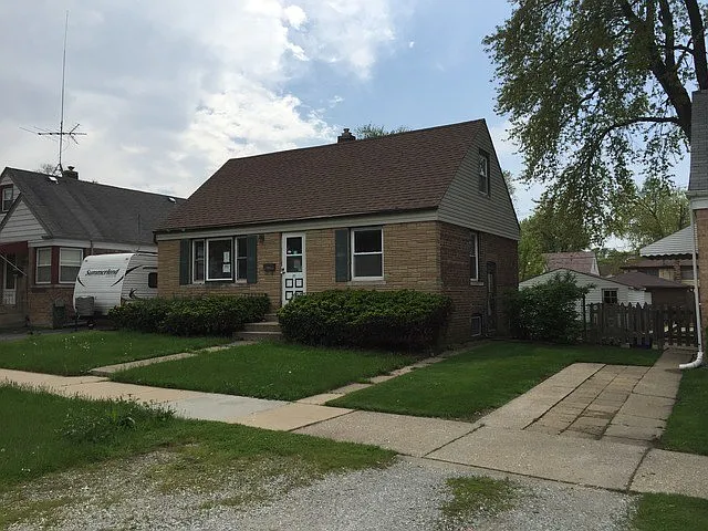 17834 School St photo 1