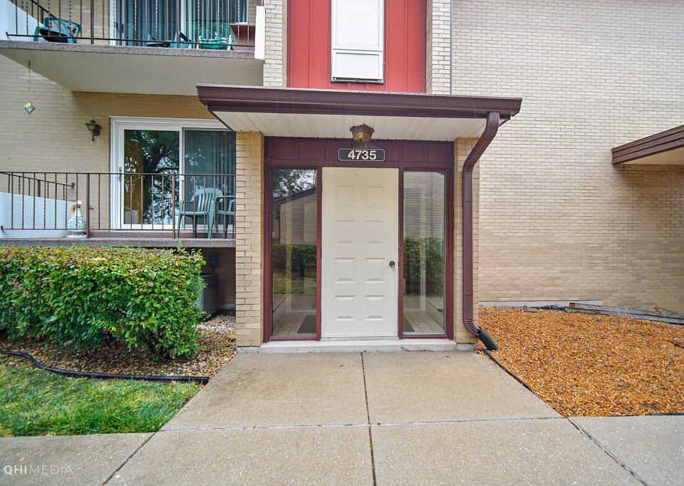1st image of 4735 W 105th St APT 104