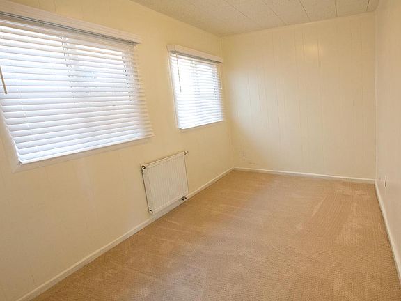 5th image of 422 S Washington St #1