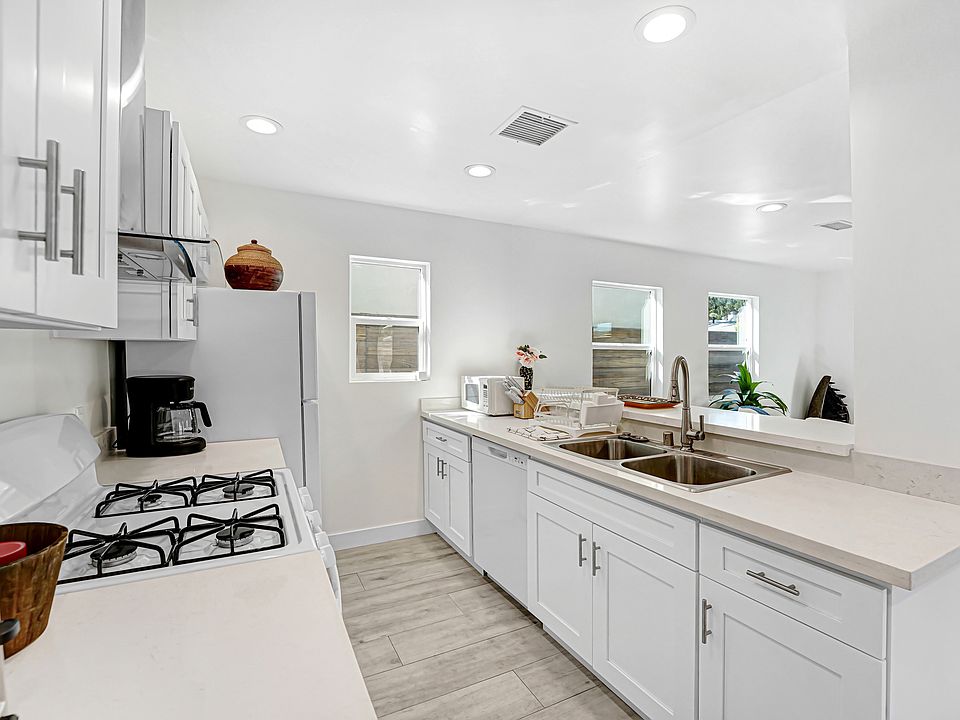 1st image of 5554 Capistrano Ave