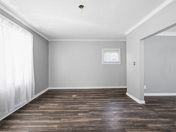 3rd image of 210 Grand Ave