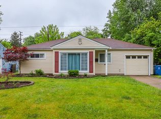 9607 Lynnhaven Rd, Parma Heights, OH 44130