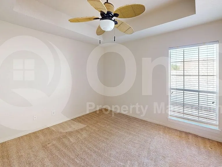 4513 Saint James Dr — Photo 21