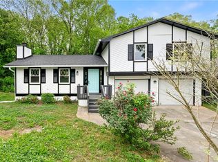 1160 Mannbrook Dr, Stone Mountain, GA 30083