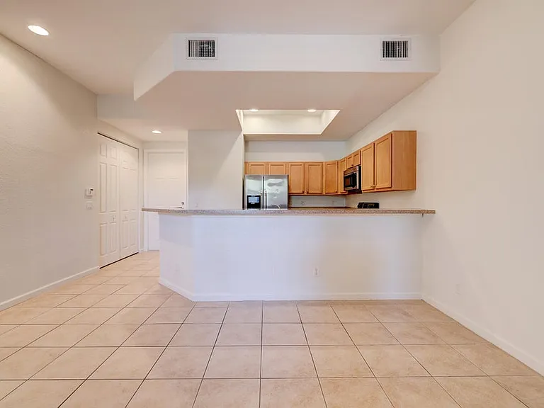 10560 SW Stephanie Way #1102 — Photo 7