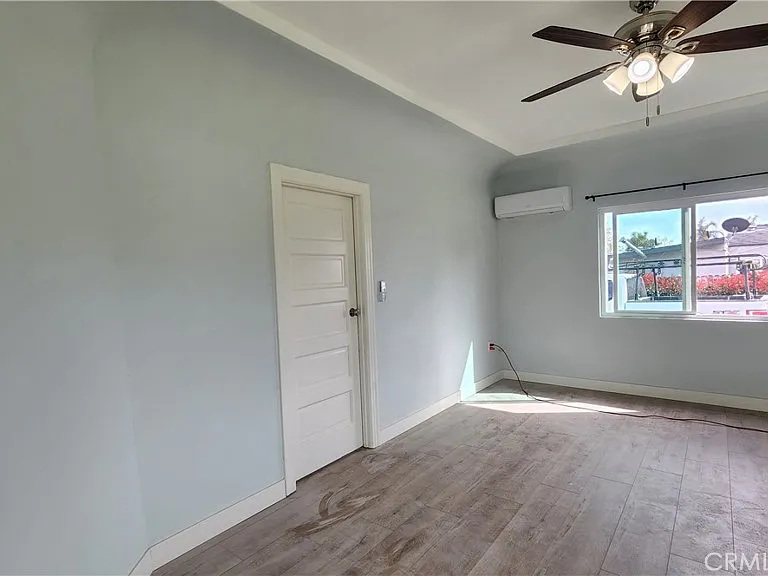 8331 Cottonwood Ave — Photo 3