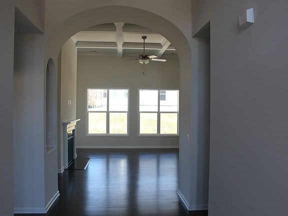 2nd image of 770 Edenhall Dr