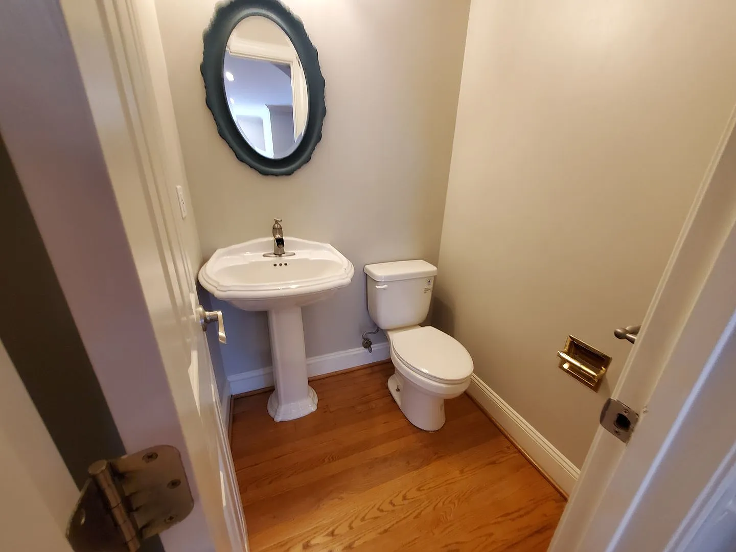 Coming Soon! Executive 4br Home Featuring 4.5 Baths & Walk-In Closets — Photo 3