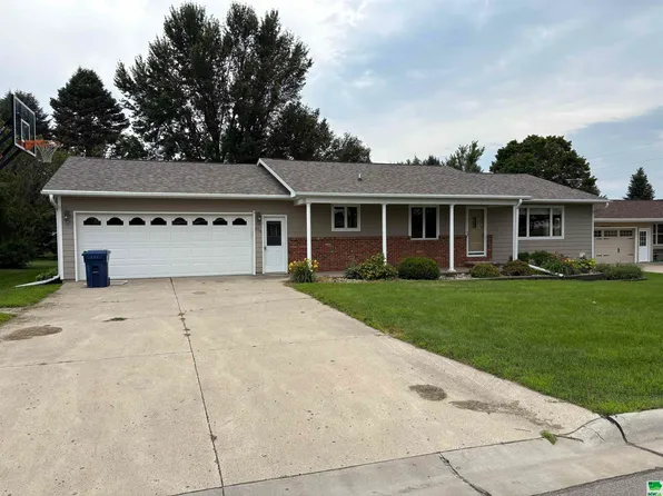 834 Ash St, Granville, IA 51022