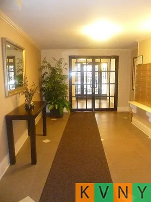 Rented by KVNY Soho | media 23