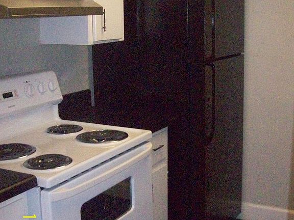 2nd image of 64 Masters Dr APT B