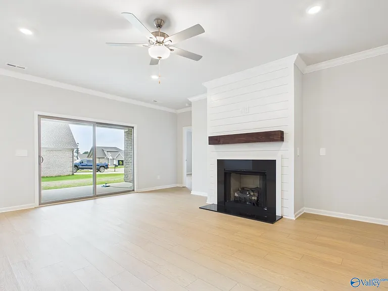 17993 Longleaf Dr — Photo 5