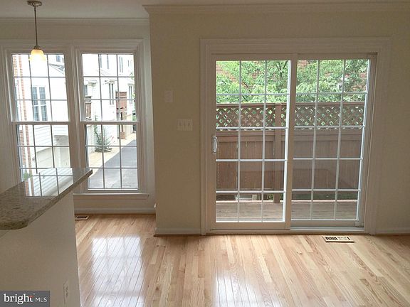 5th image of 4653 Lambert Dr