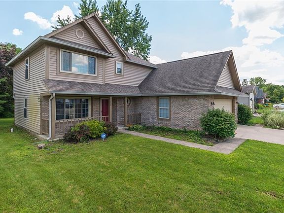 2nd image of 7451 Bancaster Dr