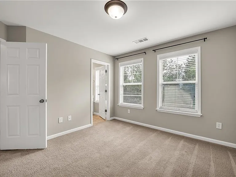 501 Grove Field Ct — Photo 46