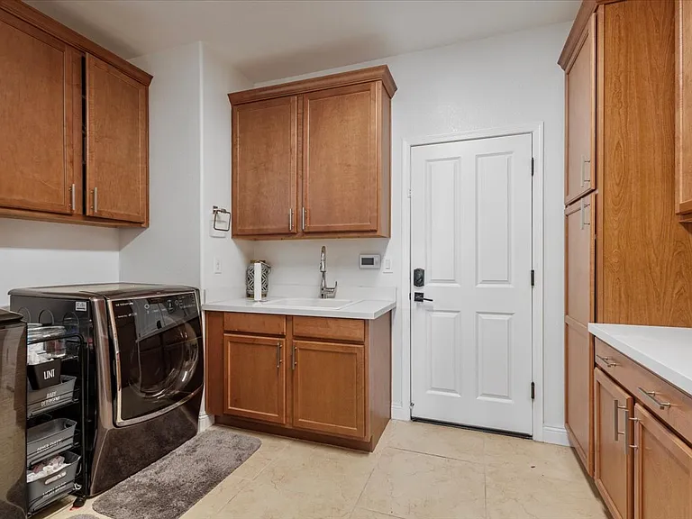 9763 Mountain Spruce Ct — Photo 9