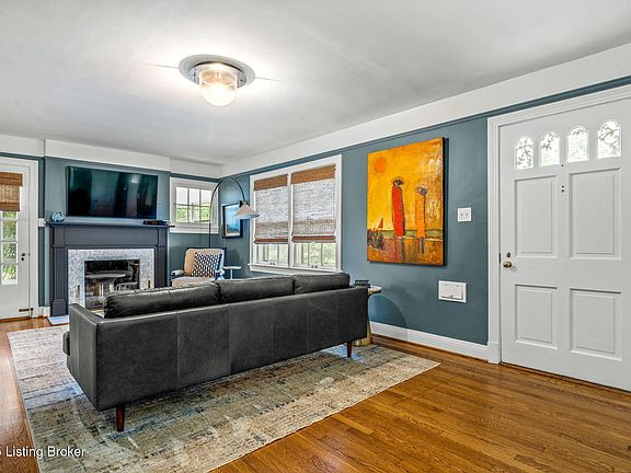 3rd image of 1800 Hartman Ave