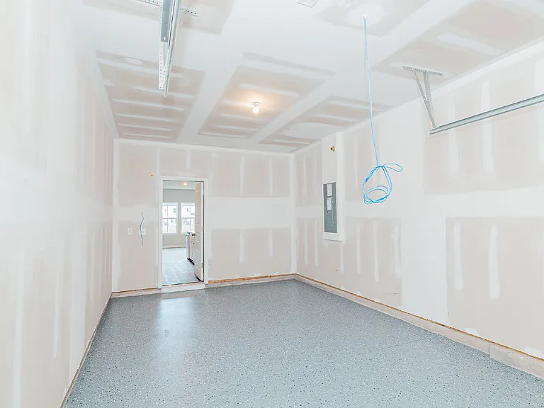 402 Tiliwa St — Photo 18
