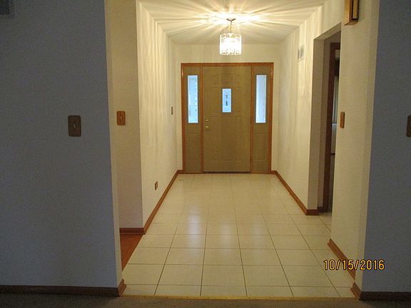 5th image of 10109 S 80th Ct