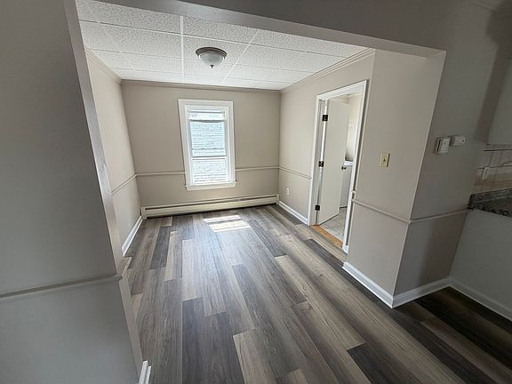 5th image of 61 Kingston St Floor 2